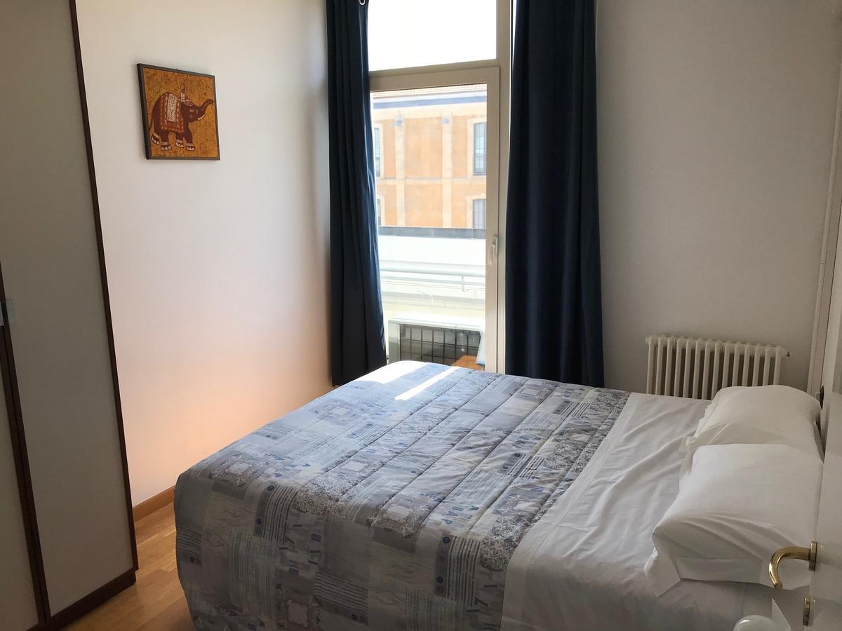 Darsena Apartment Genoa Bagian luar foto