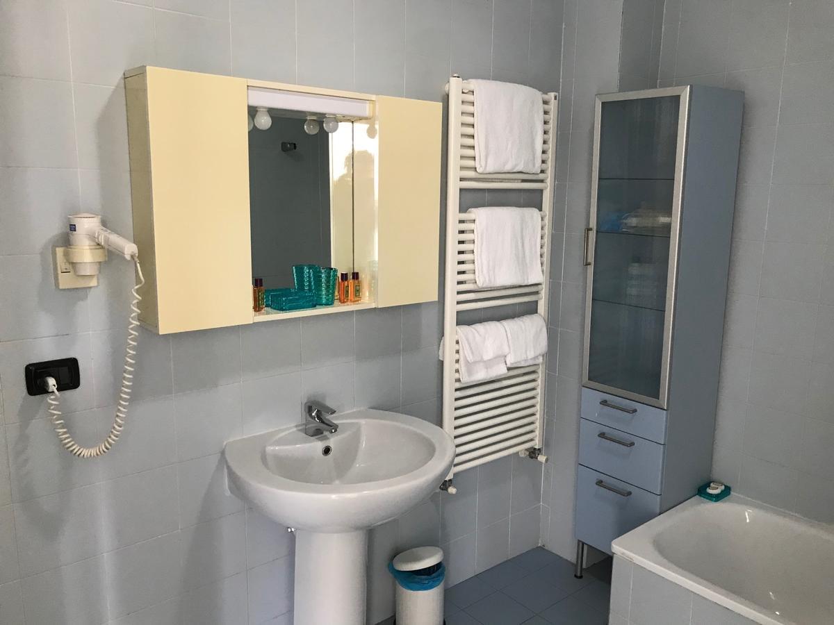 Darsena Apartment Genoa Bagian luar foto